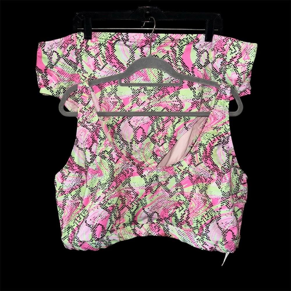 ⬇️NWOT ASOS 2 Piece Pink and White Snake Skin Print Crop Bikini